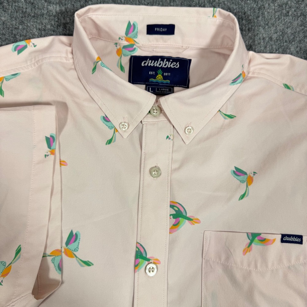 Chubbies Friday Shirt Bird Parrot Print Mens Large Pink Stretch EUC Short Sleeve